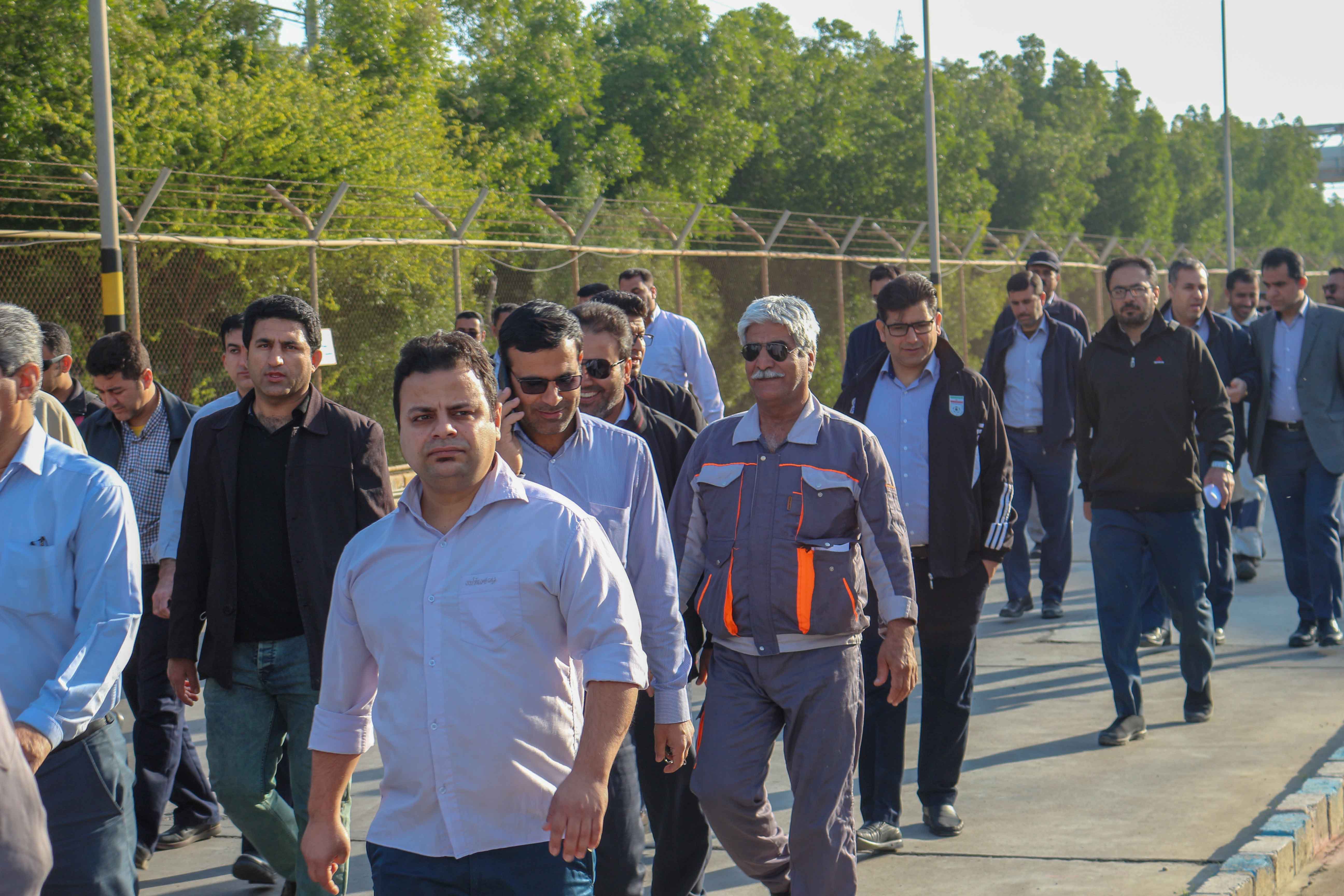پیاده روی صبحگاهی کارکنان فجر به مناسبت دهه فجر