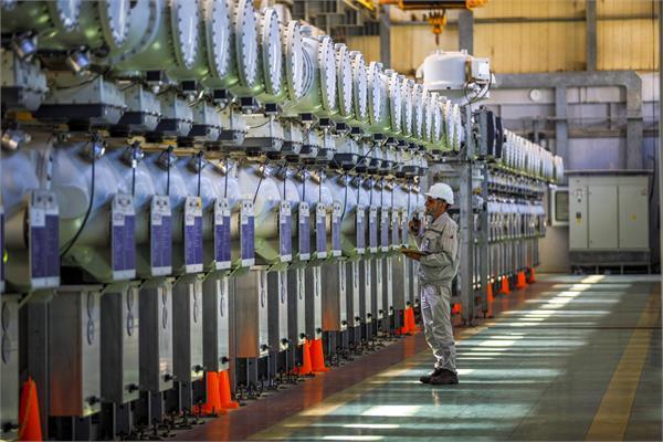 مساهمةً بدور محوري في تأمين راحة المواطنين وتقليل انقطاعات الصيف في خوزستان