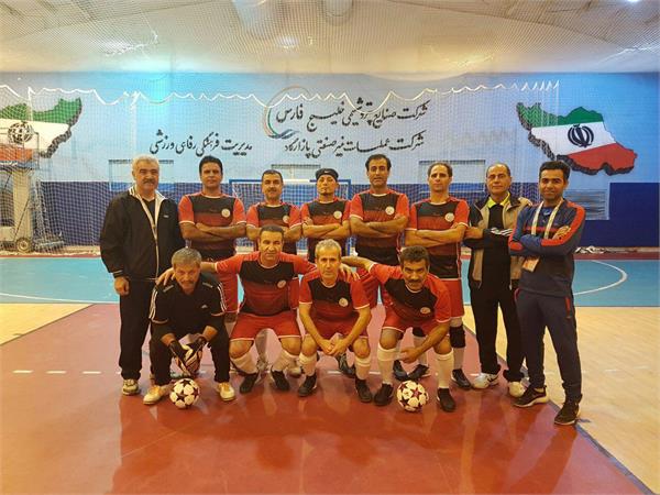 تیم فوتسال پیشکسوتان پتروشیمی فجر قهرمان صنایع پتروشیمی کشور شد.