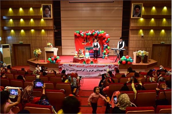 خانواده فجر شب یلدا را در کنار هم سپری کردند