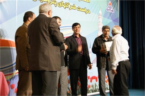 تقدیر مدیرعامل پتروشیمی فجر از 35 نفر از باز نشستگان حراست منطقه ماهشهر