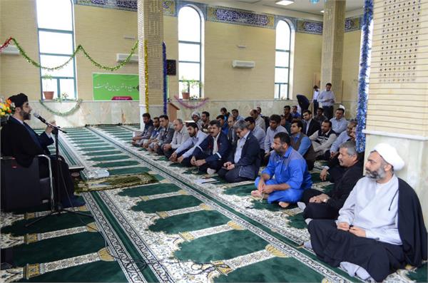 رییس شورای اقامه نماز صنایع پتروشیمی با مدیر عامل پتروشیمی فجر دیدار و گفتگو کرد