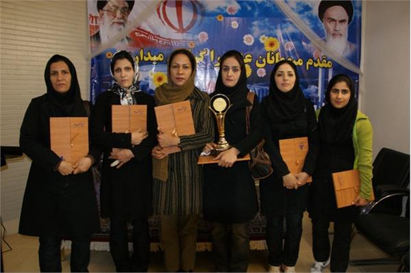 تیم آمادگی جسمانی بانوان پتروشیمی فجر بر سکوی سوم صنایع پتروشیمی ایستاد