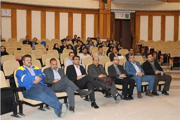 با حمایت پتروشیمی فجر ،سمینار به مناسبت هوای پاک برگزار شد