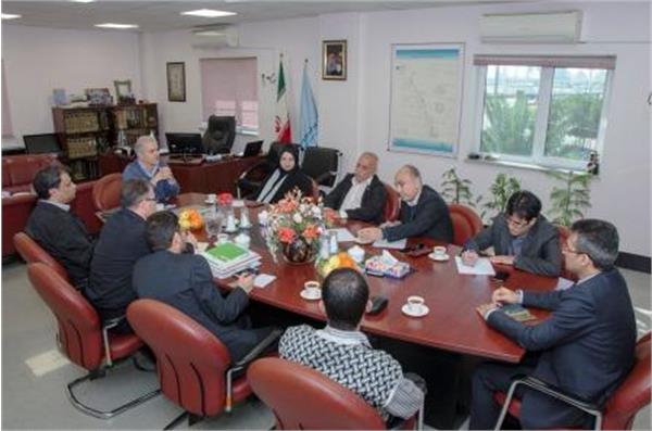 مدیران اداره کل محیط زیست استان خوزستان از پتروشیمی فجر بازدید کردند